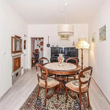 Casa Dei Nonni Apartment *